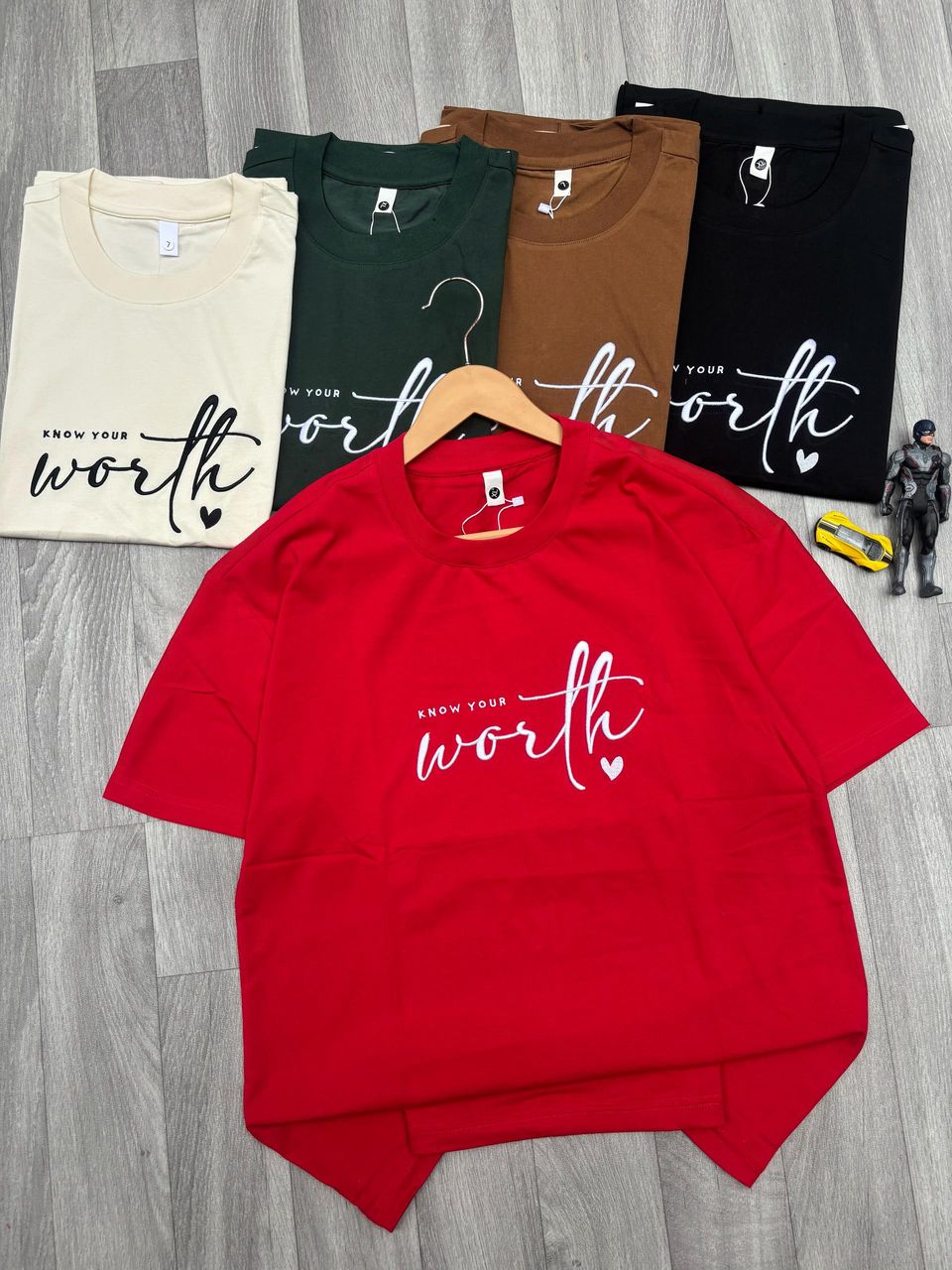 T SHIRT